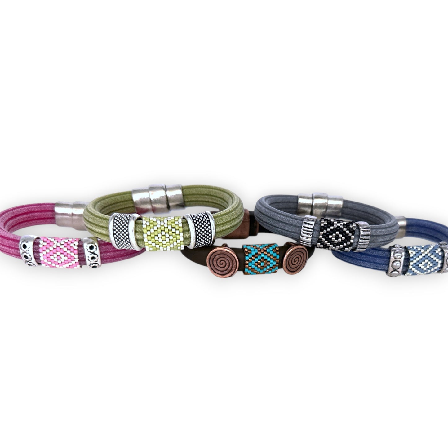 Gray Regaliz Cordoroy Rubber Beaded Bangle with Handwoven Peyote Stitch
